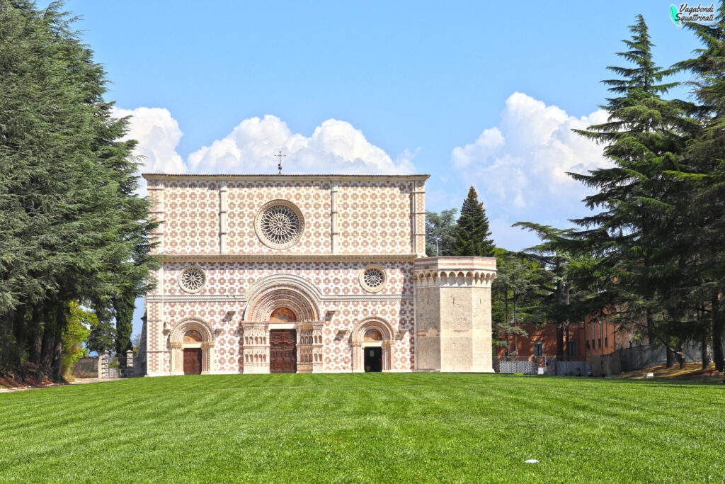 L’AQUILA, GROTTE E BINARI IN AUTUNNO