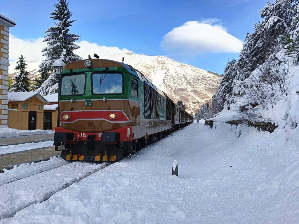 MERCATINI DI NATALE 2 GIORNI 1 NOTTE (PERNOTTO + COLAZIONE + BIGLIETTO TRENO)